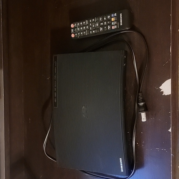 Samsung Other Samsung Blu Ray Player Bd J570 With Remote Poshmark